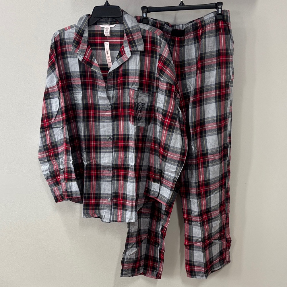 Victoria’s Secret Flannel Pajama Set